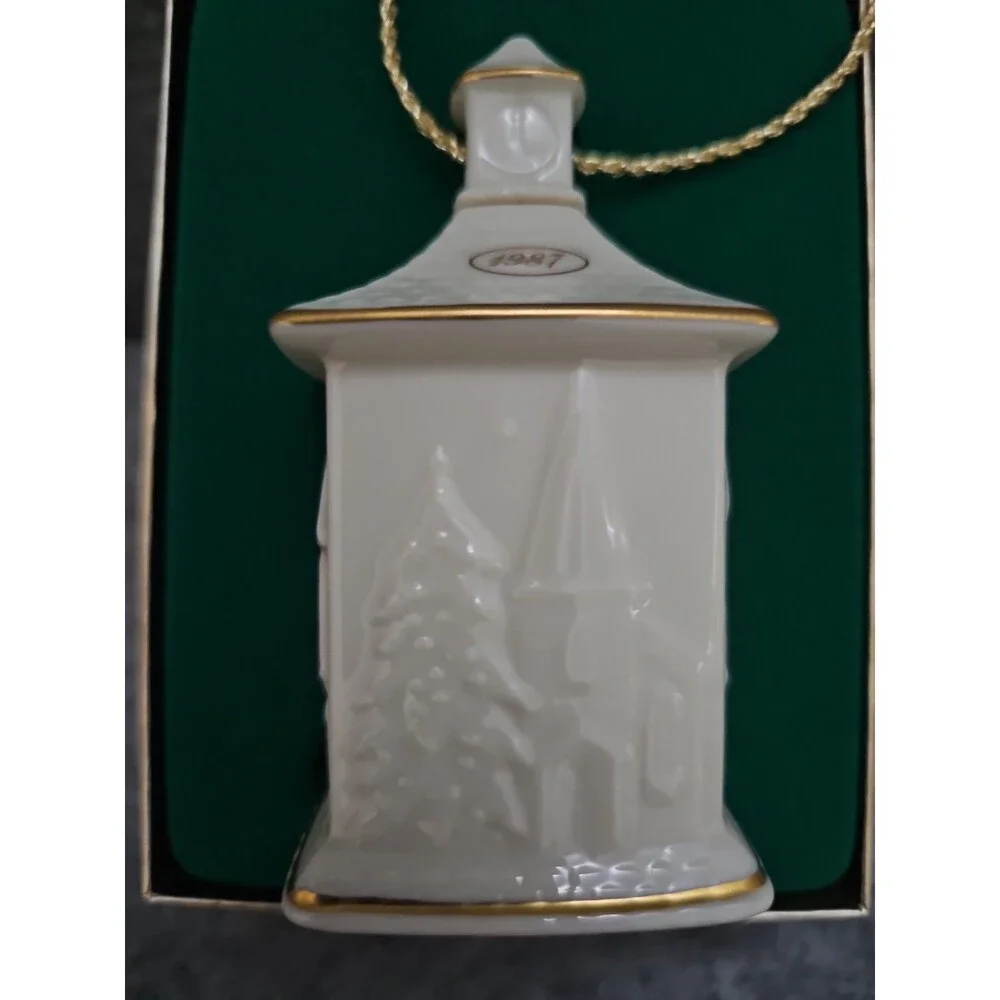 Lenox 1987 Annual Ornament PEACEFUL VILLAGE CHURCH Porcelain Christmas In Box